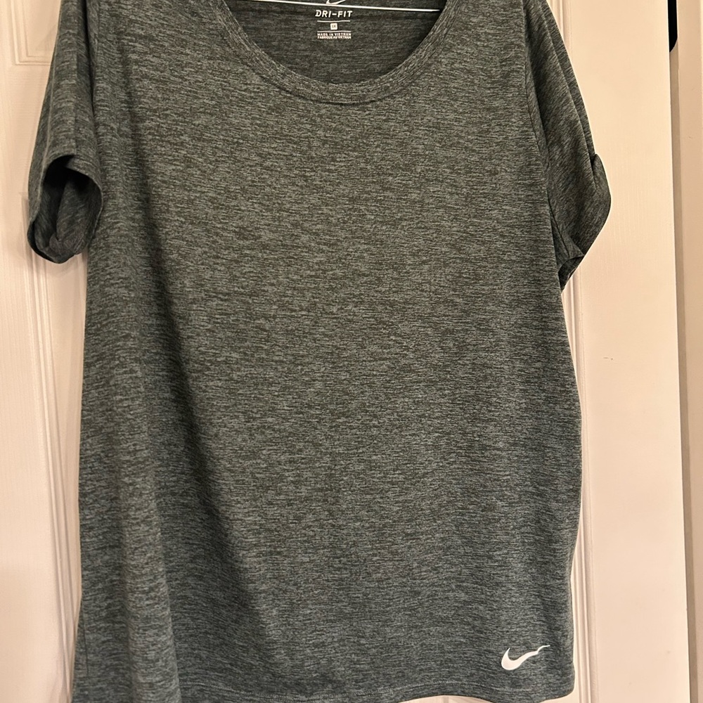 Nike Women's Heather Gray Dri-FIT Tee